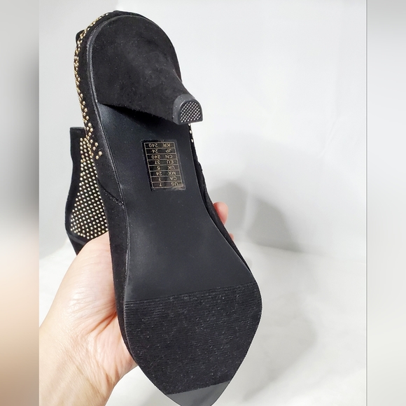 NWT - F21 Studded Ankle Bootie, Black, Size 7 - Picture 4 of 4